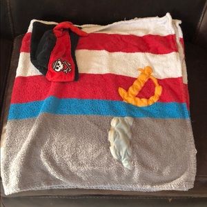 KIDS Little Boys Pirate Hooded Beach / Bath Towel - Toddler